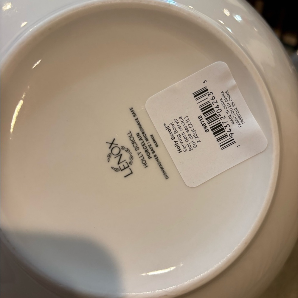 Lenox Holly Scroll Serving Bowl 2.25 Qt - Picture 6 of 7